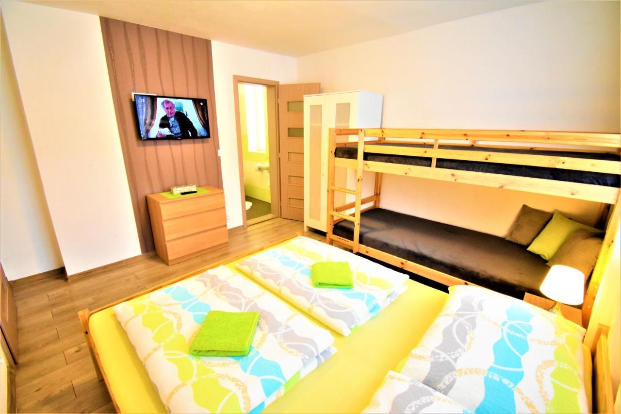 Hotel Penzion Privat Siesta Liptovský Mikuláš Exterior foto